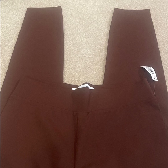 Amazon Essentials Women's Chocolate Leggings - Picture 3 of 4